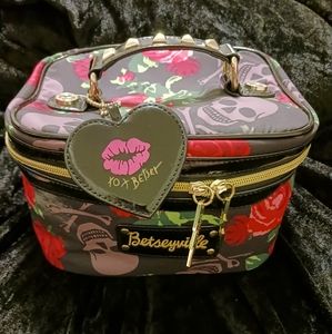 Betseyville By Betsey